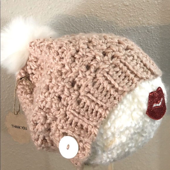 NWT-Handcrafted Dusty Rose Knitted Hat w/Button - Picture 1 of 5